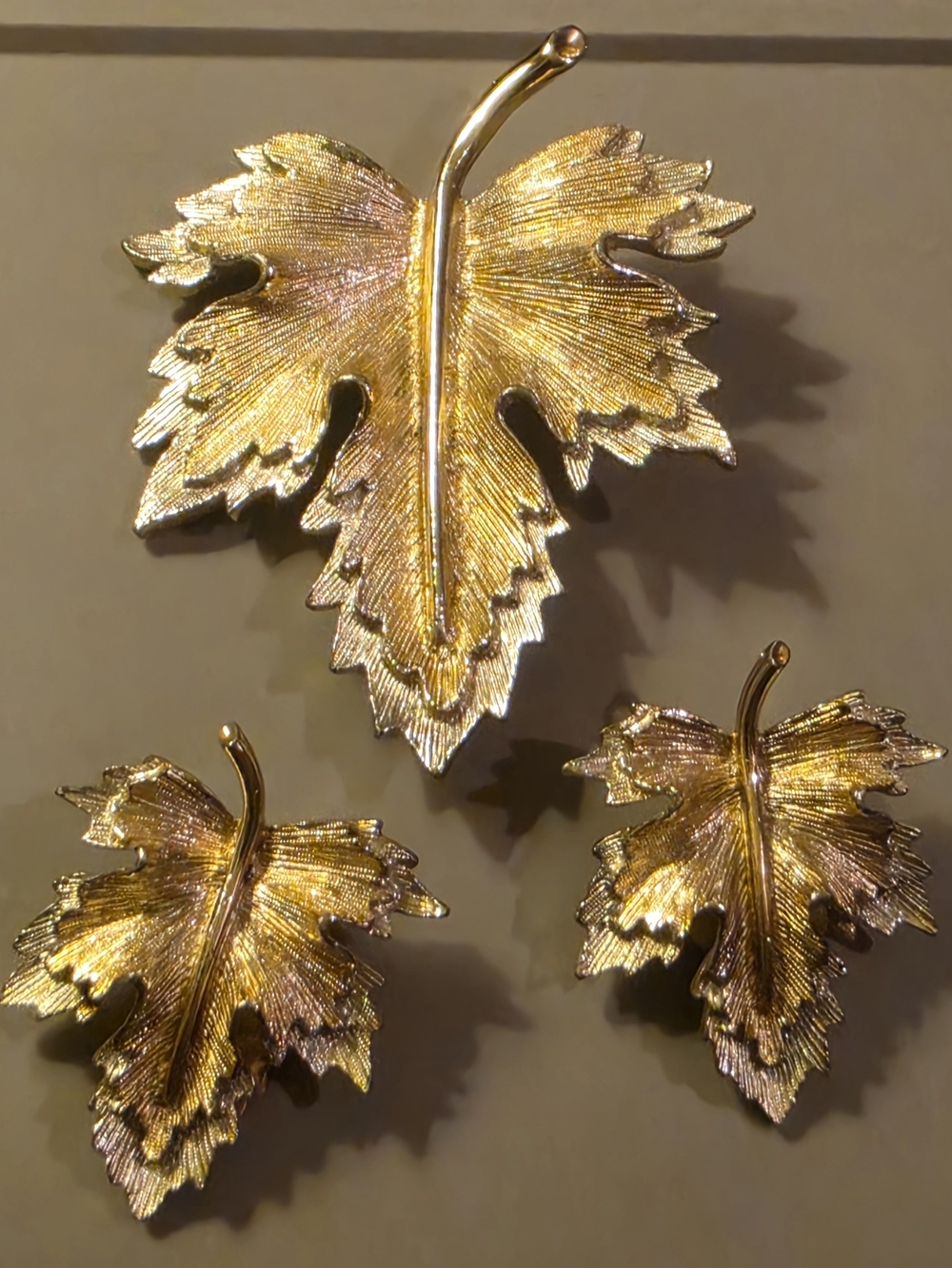 Sarah Coventry signed "Nature's Choice" vintage maple leaf brooch & clip earring